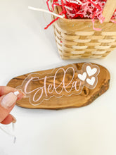 Load image into Gallery viewer, Valentine's Basket Tag