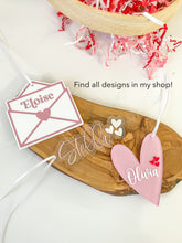 Load image into Gallery viewer, Valentine's Basket Tag