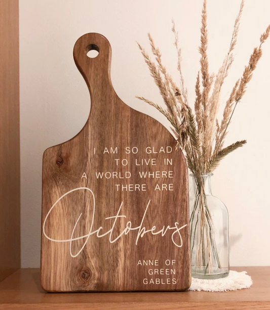 How to apply Vinyl onto Wood with your Cricut