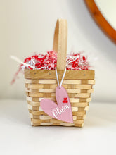 Load image into Gallery viewer, Valentine&#39;s Basket Tag
